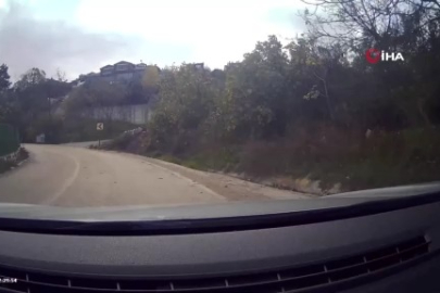 Bursa'da yürekleri ağıza getiren anlar: Bisikletli su kanalına savruldu