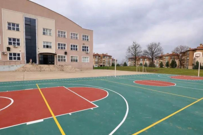 İstanbul'da 19 okul bahçesi ücretli otoparka dönüştü!