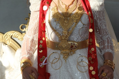 Katalogdan evlilik vaadiyle dolandırıp altınlarla kaçan şebekeye operasyon!