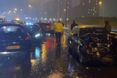 İstanbul'da 7 aracın karıştığı zincirleme kaza: 2 yaralı