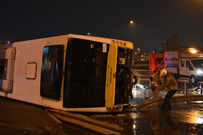 Kontrolden çıkan otobüsü devrildi