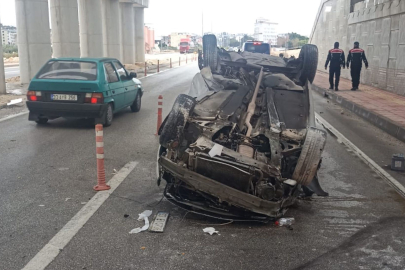 Mersin'de takla atan otomobilin sürücüsü yaralandı
