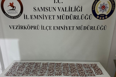 Samsun Vezirköprü’de araçta bin 308 adet uyuşturucu hap ele geçirildi
