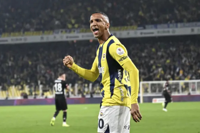 Fenerbahçe'de bir kadro dışı daha