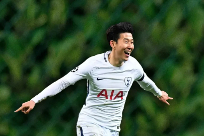 Futbol yıldızına şantaj yapan kadın ve partnerinin cezası kesildi