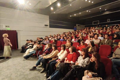 Pelin Esmer yeni filmiyle Bursa Nilüfer’de sinemaseverlerle buluştu