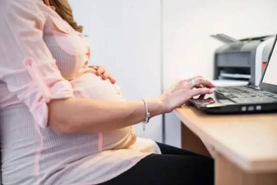 Tüm çalışan kadınlar için doğum izni 24 haftaya çıkıyor