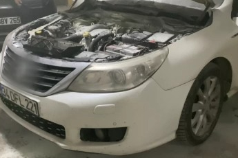 Bursa'da kapalı otoparkta yanan otomobil paniğe neden oldu