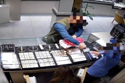 Bursa'da komşusunun 4 milyon liralık ziynet eşyasını çaldı!