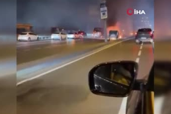 İstanbul Esenyurt E5'te hafif ticari araç alev alev yandı