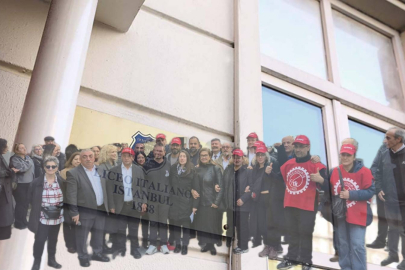 Köklü lisenin Türk öğretmenlerinden maaş isyanı!