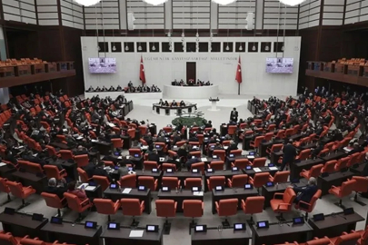 DEM Parti, komisyon raporunu TBMM'ye sundu