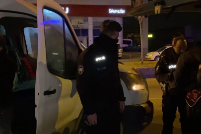 Erzurum'da 37 kaçak göçmen ve 10 organizatör yakalandı