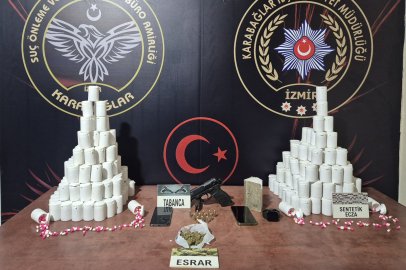 İzmir'de uyuşturucu taciri sevgililer binlerce hapla yakalandı