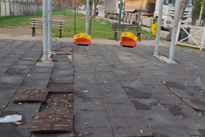 Bursa'da belediyeye çocuk parkı çağrısı: Savaştan çıkmış gibi!