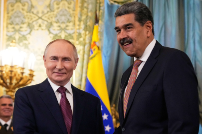 Putin, Venezuela Devlet Başkanı Maduro ile telefonda görüştü