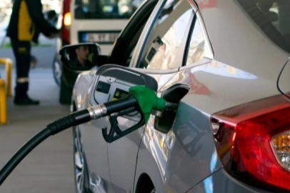 Araç sahiplerini sevindirecek haber: Motorine dev indirim yolda!