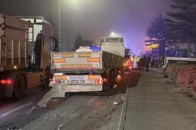 Eskişehir'de tır ile servis minibüsü çarpıştı