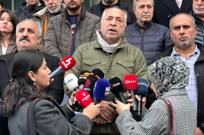 Kocaeli'deki fabrika yangınında ölenlerin yakınlarından SGK önünde açıklama