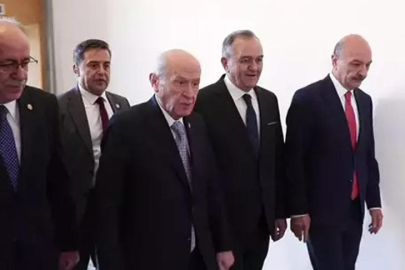 MHP ve DEM Parti'nin görüşmesi sona erdi! Bahçeli'den dikkat çeken çıkış: Her sözüne imzamı atarım...