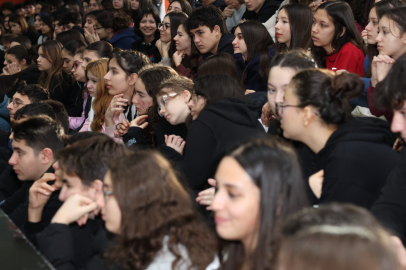 Nilüfer’in Sultanları öğrencilerle söyleşide buluştu