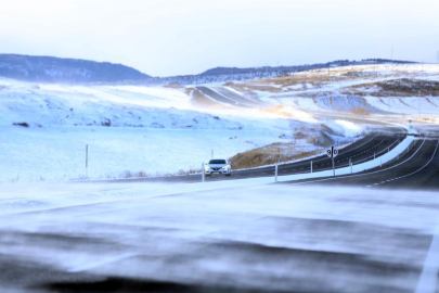 Ardahan-Şavşat kara yolunda ulaşıma kar engeli