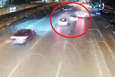 Bursa'da ehliyetsiz genç, ağabeyinin otomobili ile makas atarken kaza yaptı!