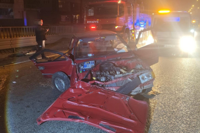 Bursa'da kontrolden çıkan otomobil bariyerlere çarptı! Yaralılar var...