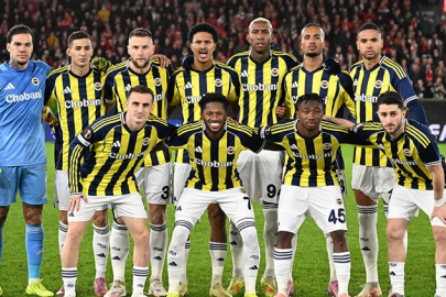 Fenerbahçe'ye Konyaspor maçı öncesi iki isimden şok haber!