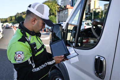 İstanbul'da polis uygulamasında 1120 kişi gözaltına alındı