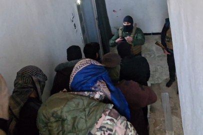 Suriye'de terör örgütü DEAŞ'a yönelik operasyon: 5 gözaltı