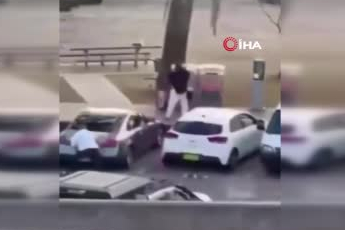 Avustralya'da silahlı saldırganı etkisiz hale getiren Suriyeli Ahmed kahraman ilan edildi