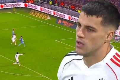 Beşiktaş'ta taraftarlar kazan kaldırdı: Jurasek'in sözleşmesini feshedin