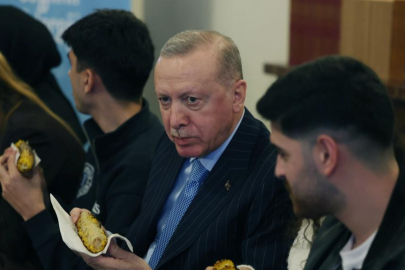 Cumhurbaşkanı Erdoğan'a 'Kazanan ceket' soruldu! Ahmet Kaya şarkısı söyledi...