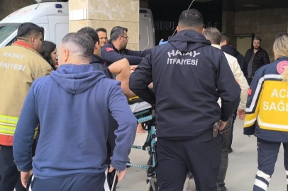 Hatay'da zıpkın bacağına saplandı, ayağında zıpkınla hastaneye götürüldü