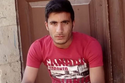 Mersin'de ağabeyi geri manevra yaparken kamyonun altında kalan genç hayatını kaybetti