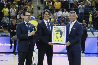 İbrahim Kutluay Fenerbahçe Beko tarihindeki yerini aldı