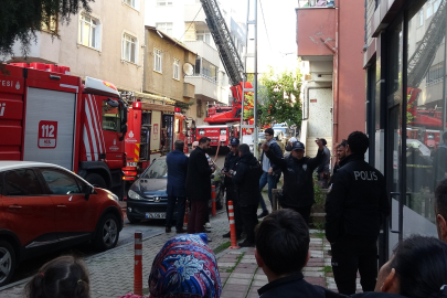 İstanbul Tuzla'da çatı yangını korkuttu