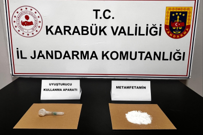 Karabük'te 70 adet sentetik ecza hap ele geçirildi