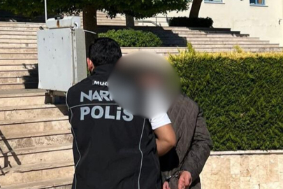 Muğla'da aranan 2 şahıs yakalanarak cezaevine teslim edildi