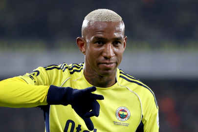 Talisca  118 yıllık Fenerbahçe'de kimsenin yapamadığını gerçekleştiriyordu