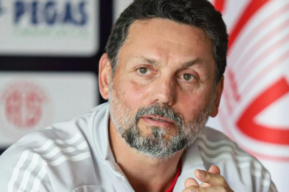 Antalya macerası kısa sürdü! Erol Bulut'la yollar ayrıldı