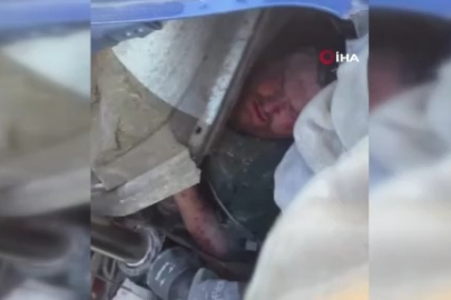 Bursa'da otobanda can pazarı! Kamyon bariyerlere saplandı