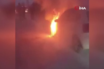 Bursa'da otomobil cayır cayır yandı!