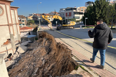 Bursa'da yaşlı kadın onlarca öğrencinin hayatını kurtardı! Yolun kaydığını farkedince...