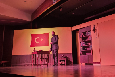 Milli şair Mehmet Akif Ersoy Bursa'da tiyatroyla anıldı