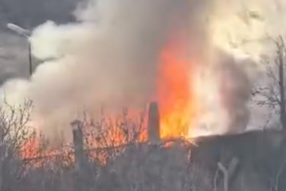 Çankırı'da alevlere teslim olan kulübe küle döndü
