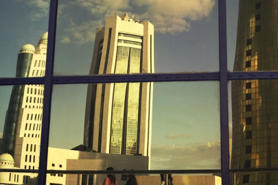 Kazaksitan meclisi kabul etti! LGBT propagandası yapanlara hapis cezası verilecek!