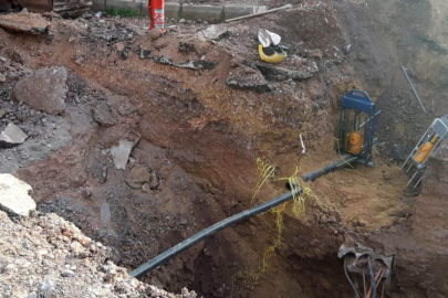 Kocaeli'de altyapı çalışması sırasında doğalgaz borusu patladı