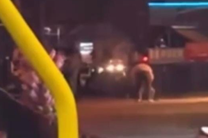 Bursa'da iki grup birbirine girdi!  Tekme tokat kavga ettiler...